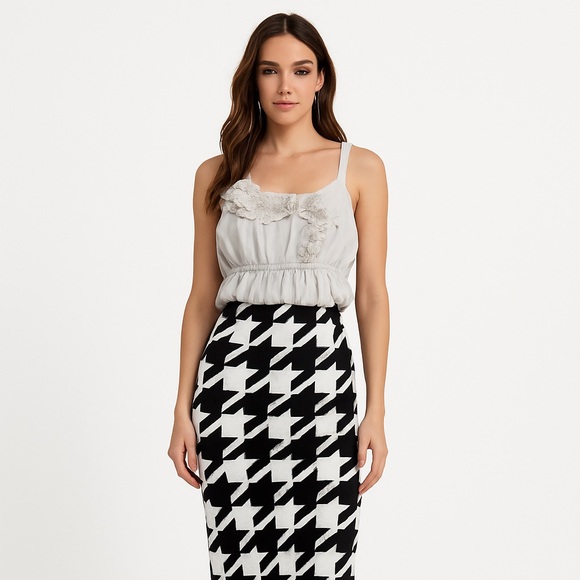 Hilton Hollis Gray Pleated Sheer Top Size 4 - Picture 8 of 8